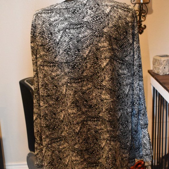 Roz & Ali Ruffled Top Size 2X Woman - Picture 4 of 5